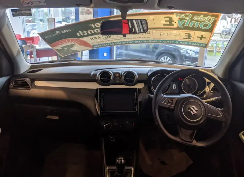 Suzuki Swift Swift VI 1.2 DUALJET+SHVS (83 bg) - görsel 2
