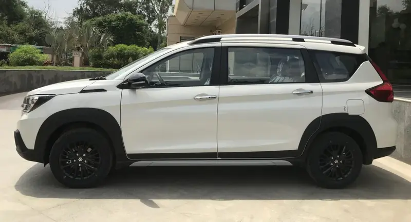 Suzuki XL6 - 2