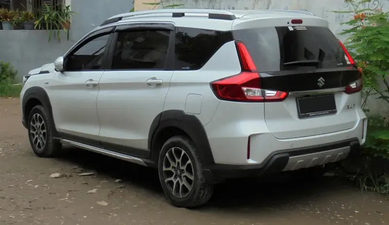 Suzuki XL7 - 4