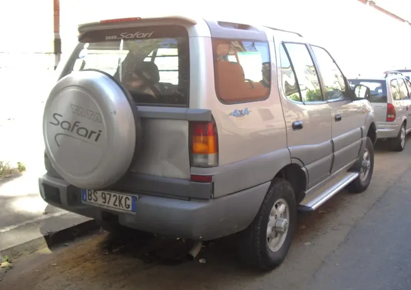 Tata Safari - 2