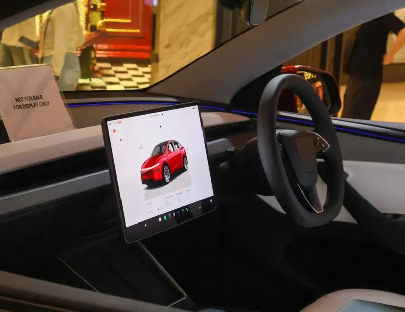 Tesla Model Y - 3