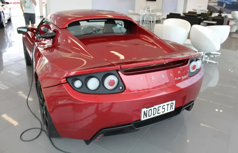 Tesla Roadster - 3