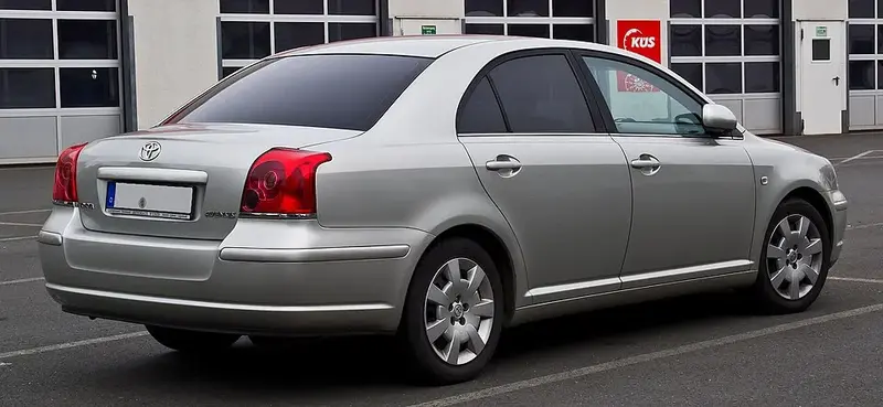 Toyota Avensis - 2