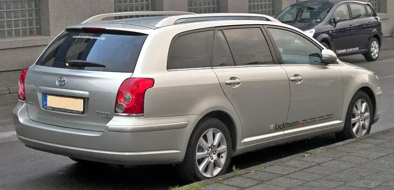 Toyota Avensis - 4