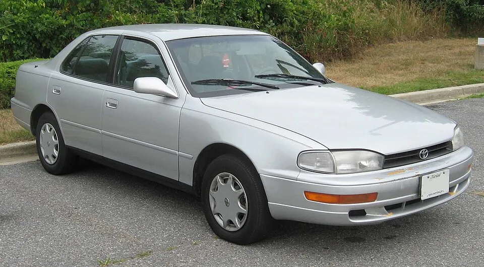 Toyota Camry Camry III Wagon (XV10)