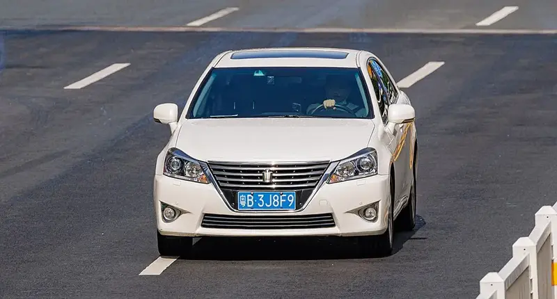 Toyota Crown - 2