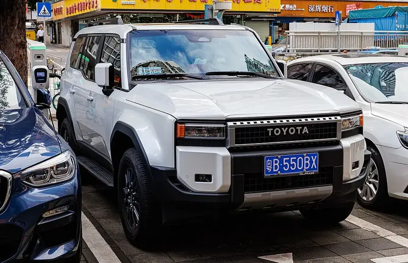 Toyota Land Cruiser - 2