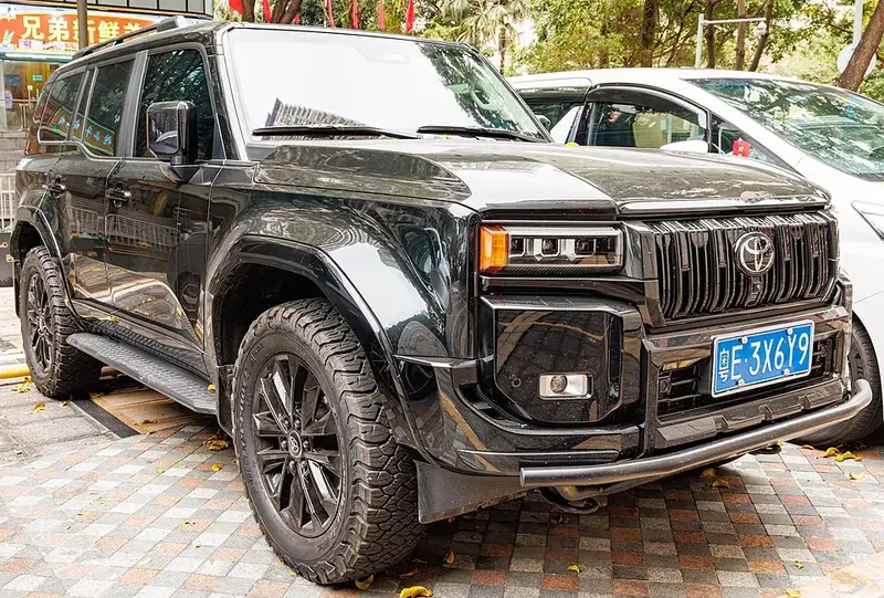 Toyota Land Cruiser - 3