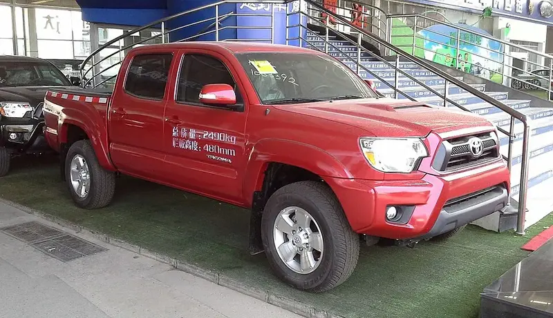 Toyota Tacoma - 3