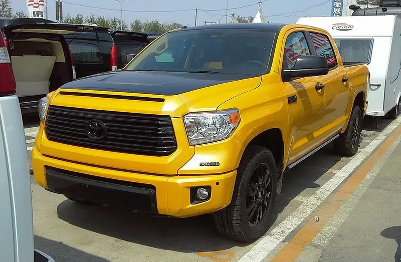 Toyota Tundra Tundra III CrewMax Short Bed