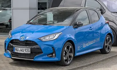 Toyota Yaris Yaris (XP210)