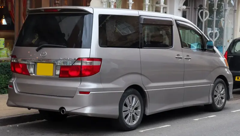 Toyota Alphard - 2