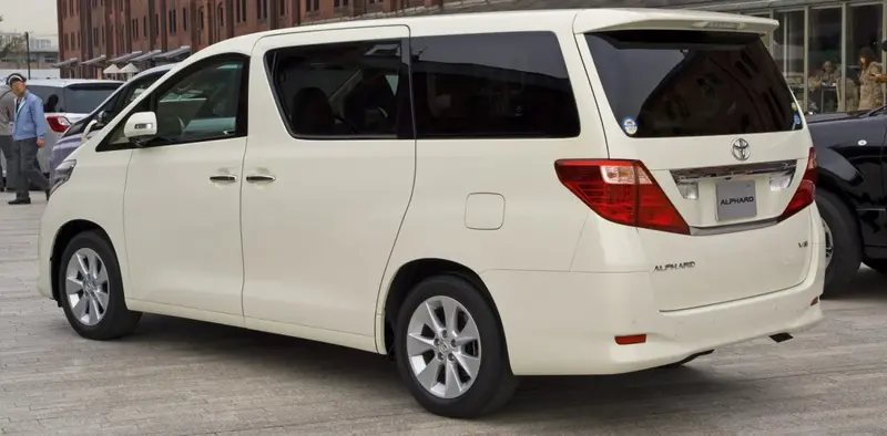 Toyota Alphard - 4