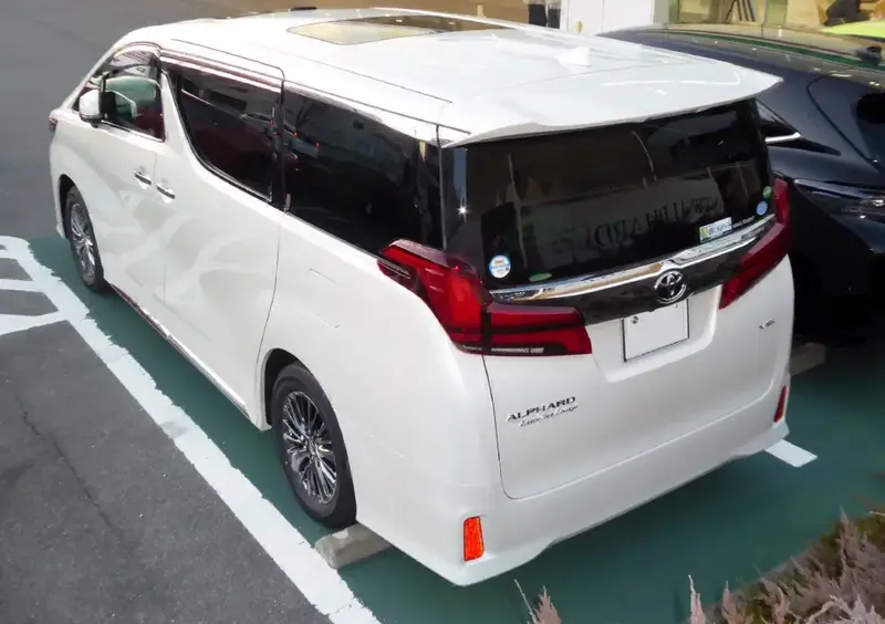 Toyota Alphard - 2