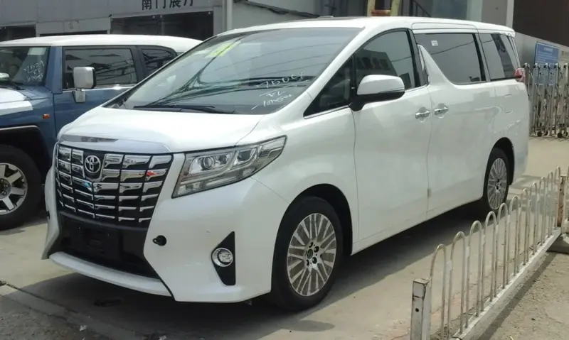 Toyota Alphard - 4