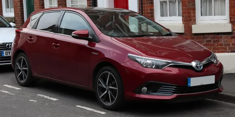Toyota Auris Auris II (facelift 2015)