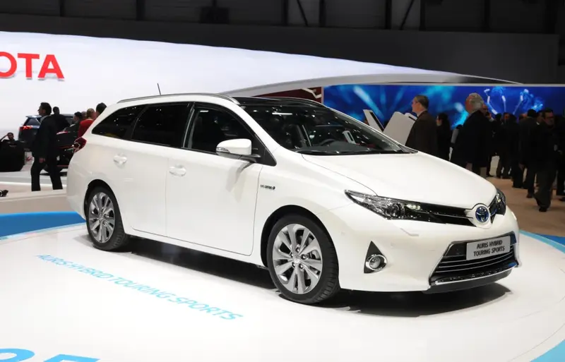 Toyota Auris - 4