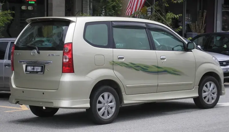 Toyota Avanza - 2