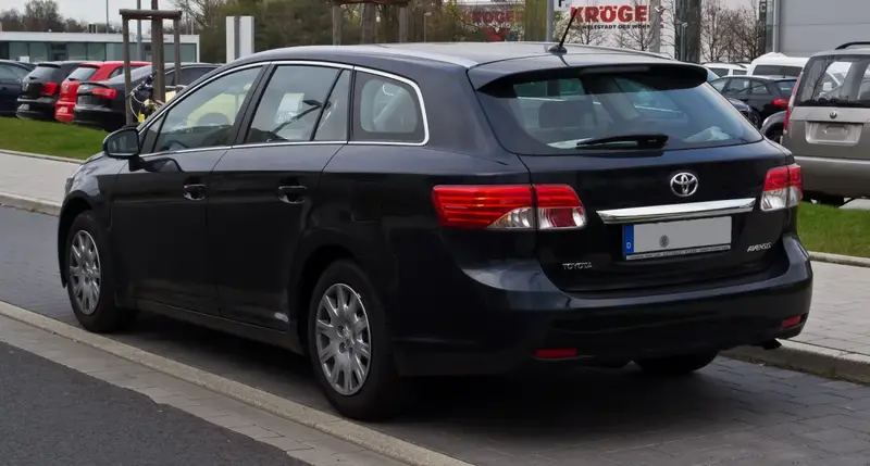 Toyota Avensis - 2