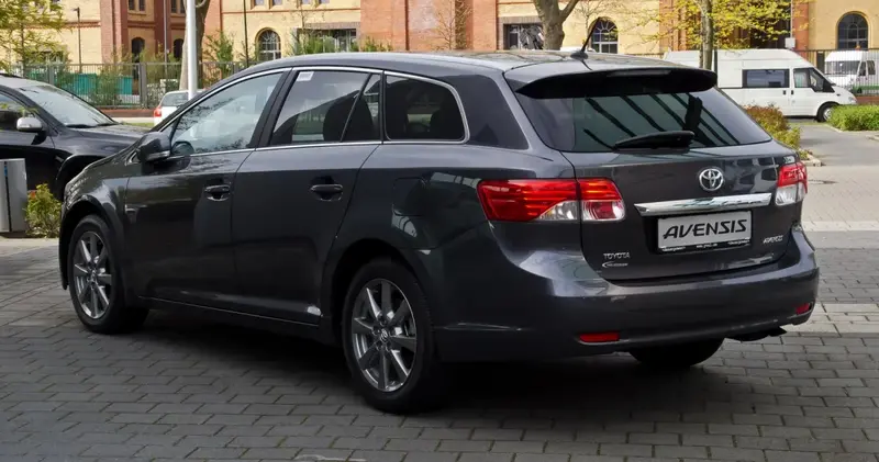 Toyota Avensis - 4