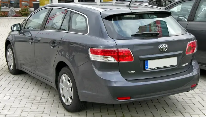 Toyota Avensis - 2