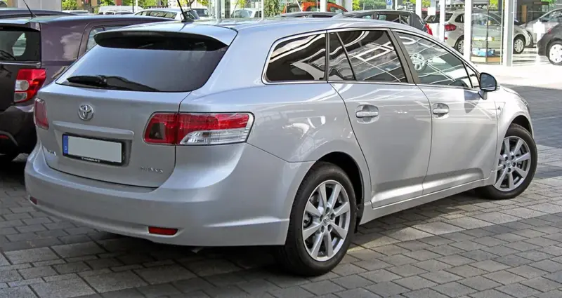 Toyota Avensis - 4
