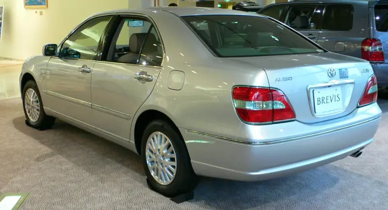 Toyota Brevis - 2