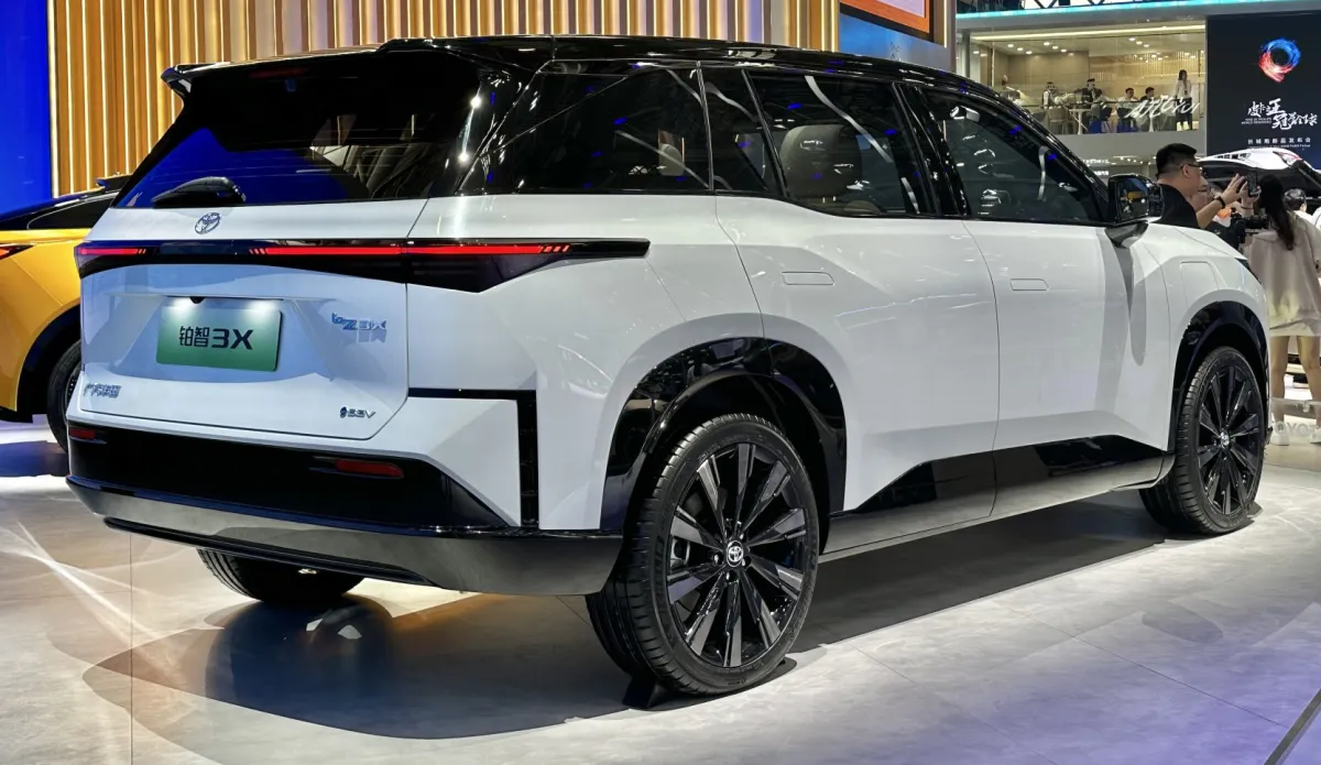 Toyota bZ - 2