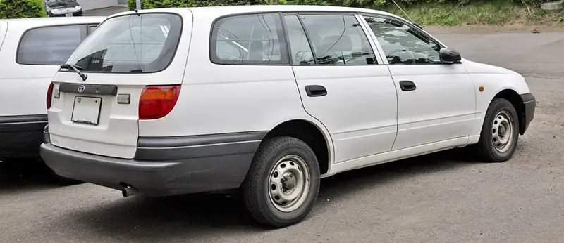Toyota Caldina - 2
