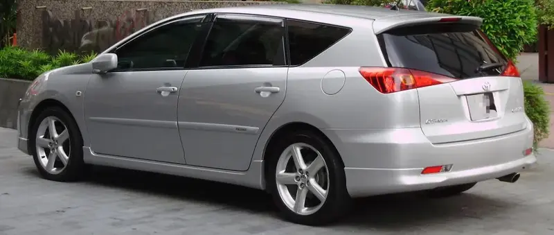 Toyota Caldina - 2
