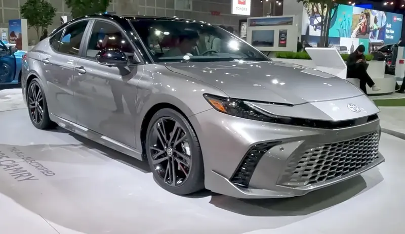 Toyota Camry - 6
