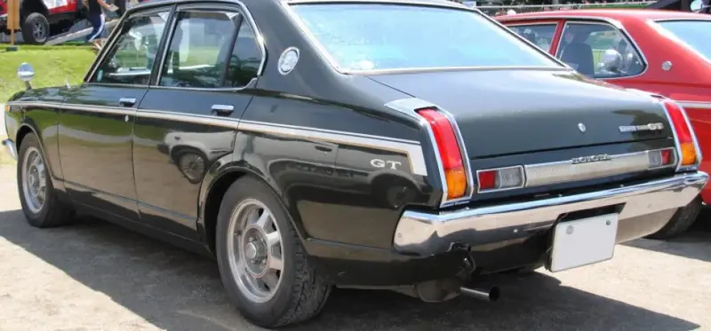 Toyota Carina - 2