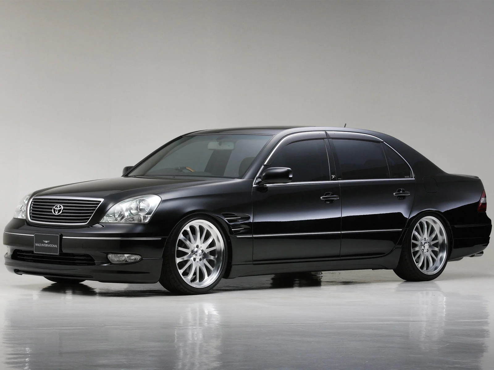 Toyota Celsior Celsior III