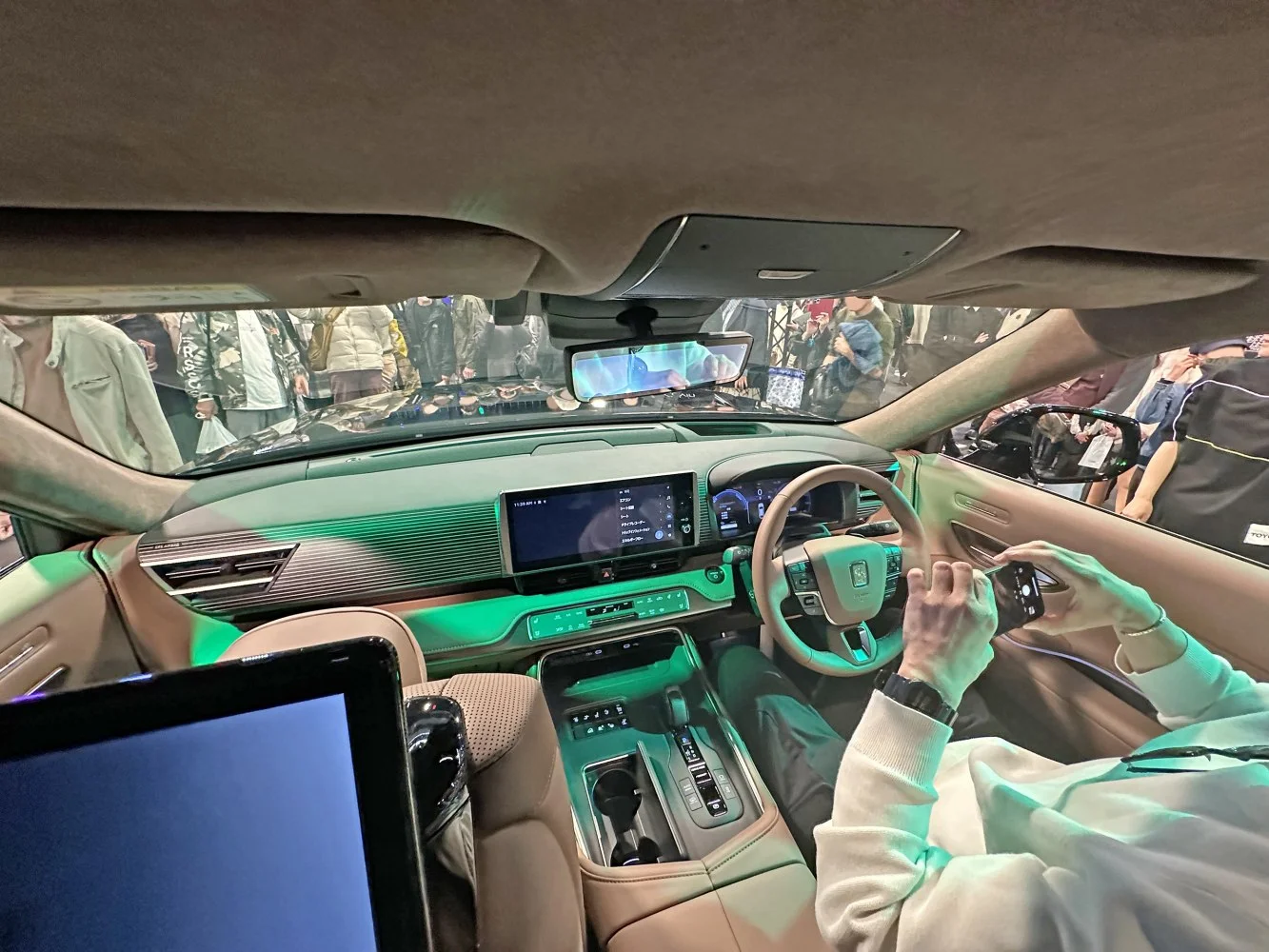 Toyota Century Century III SUV (GRG75)