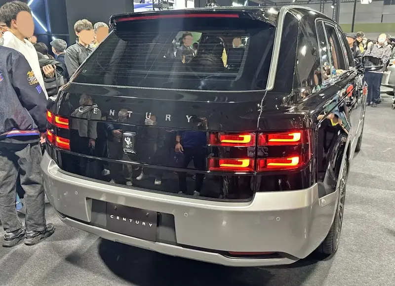 Toyota Century - 4