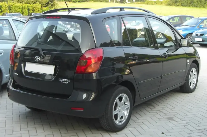 Toyota Corolla Verso - 2
