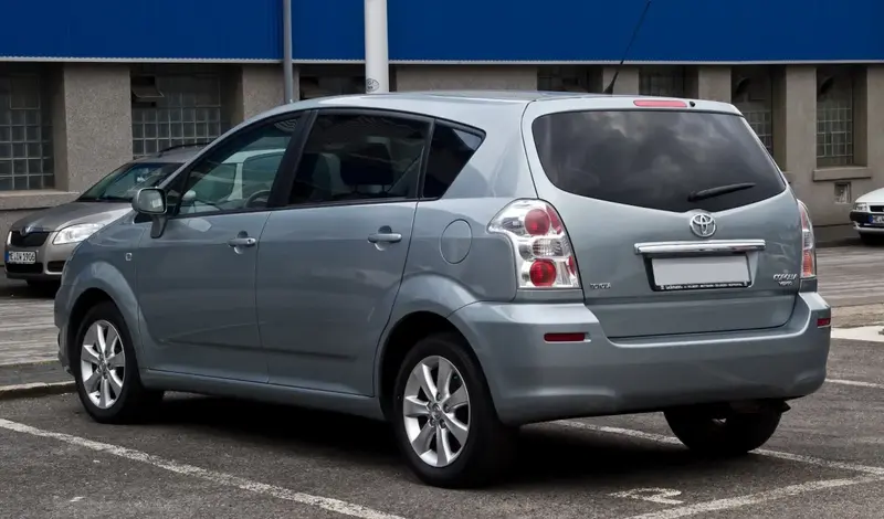 Toyota Corolla Verso - 2