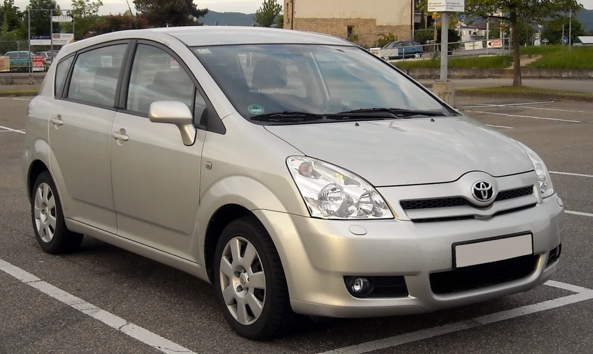 Corolla Verso II (AR10, facelift 2007)