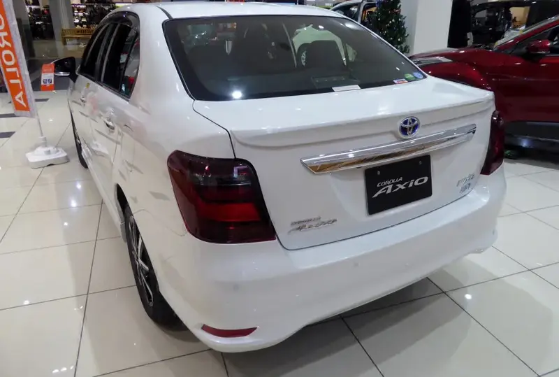 Toyota Corolla - 2
