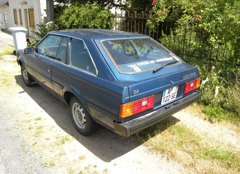 Toyota Corolla - 2