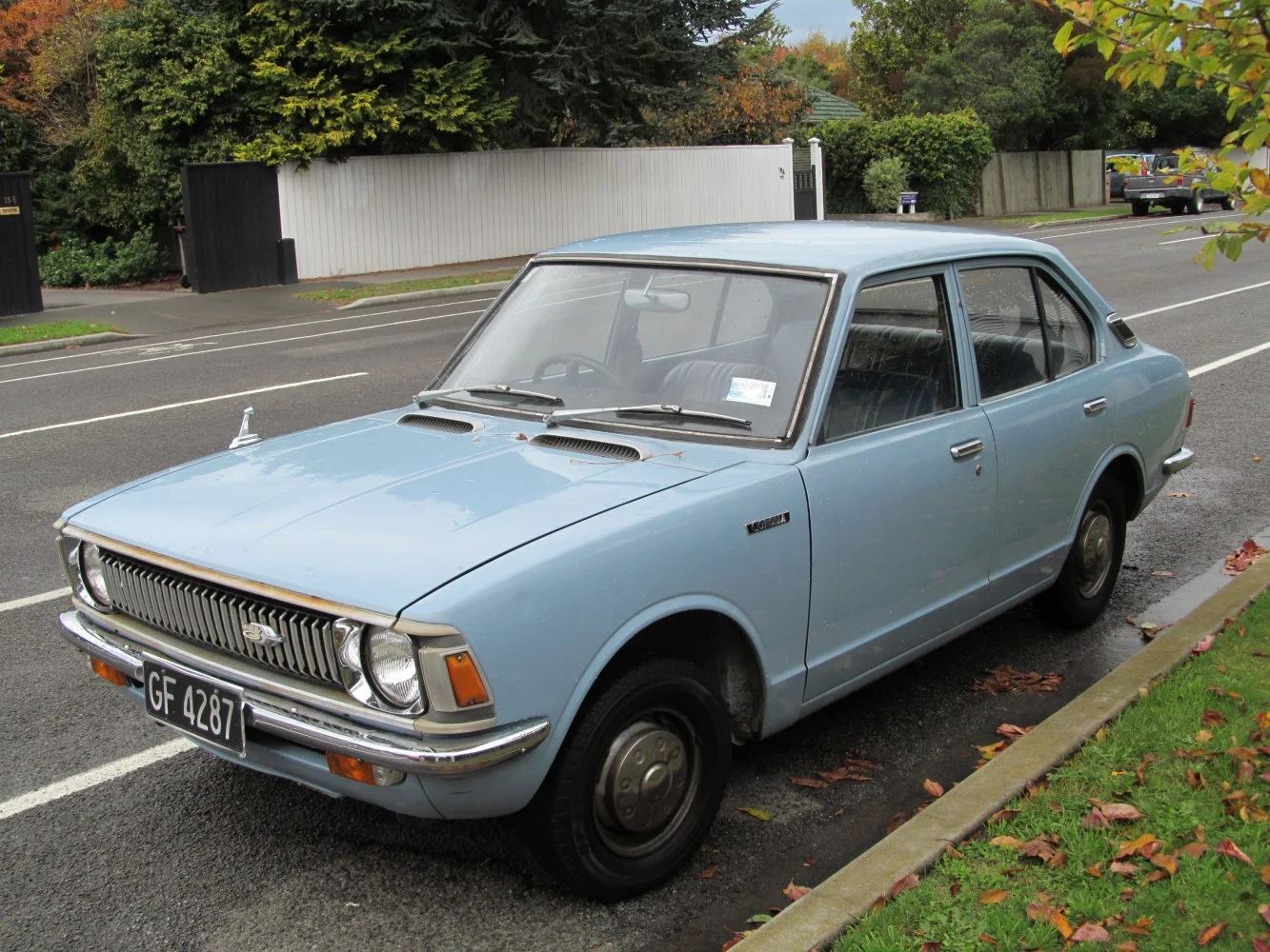 Toyota Corolla Corolla II 4-door sedan (E20)