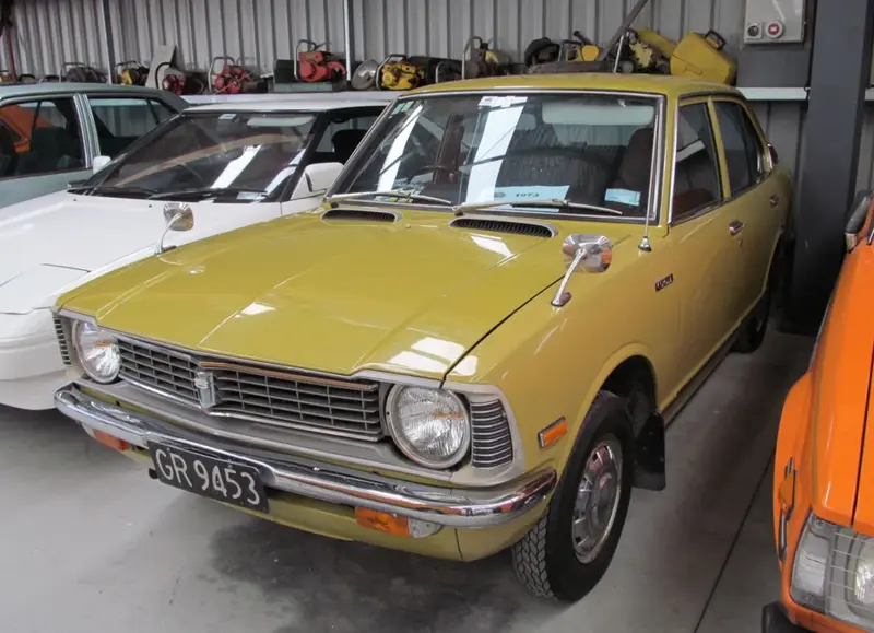Toyota Corolla - 2