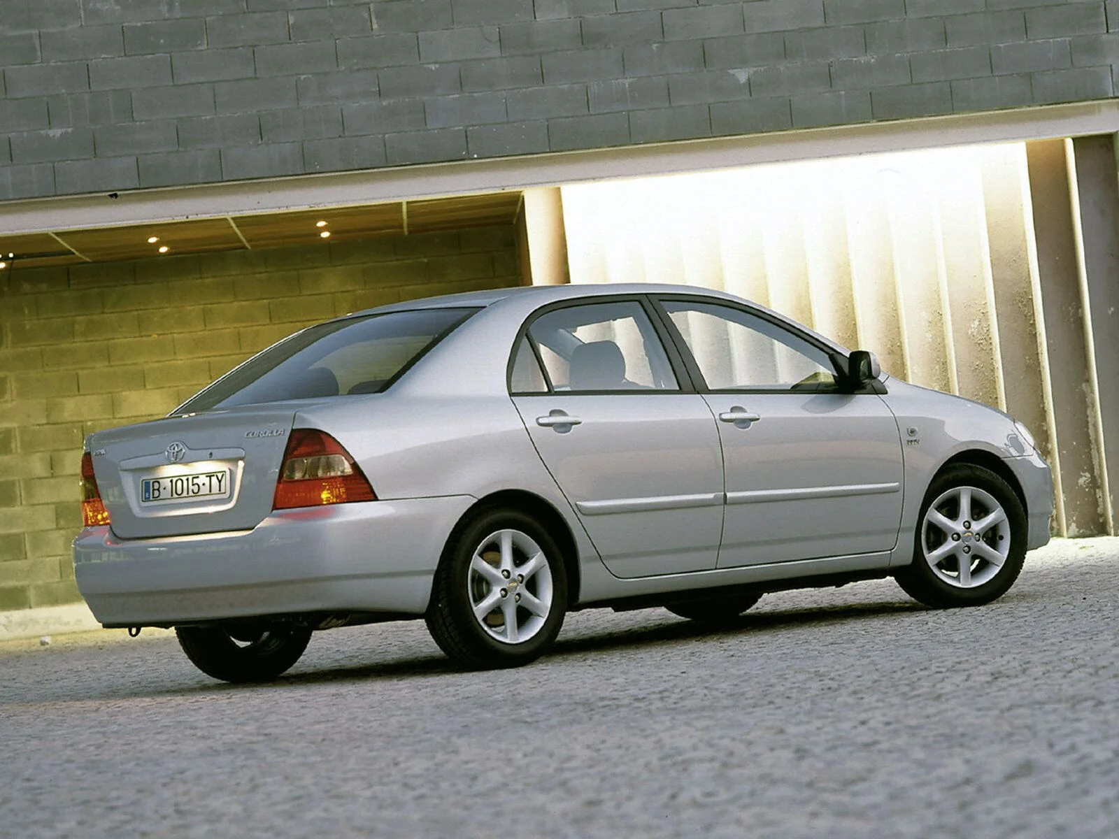Toyota Corolla Corolla IX (E120, E130)