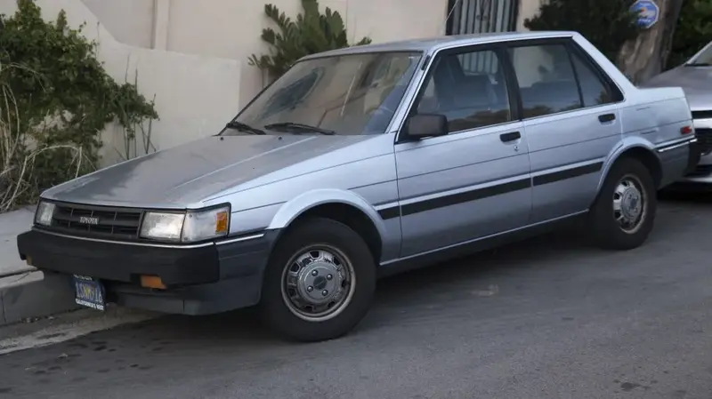 Toyota Corolla Corolla V (E80)