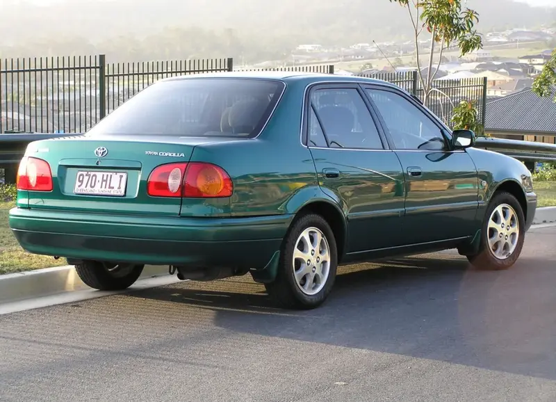 Toyota Corolla - 3