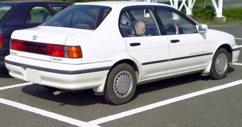 Toyota Corsa - 2