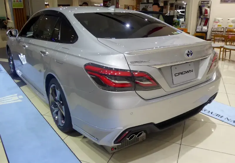 Toyota Crown - 5