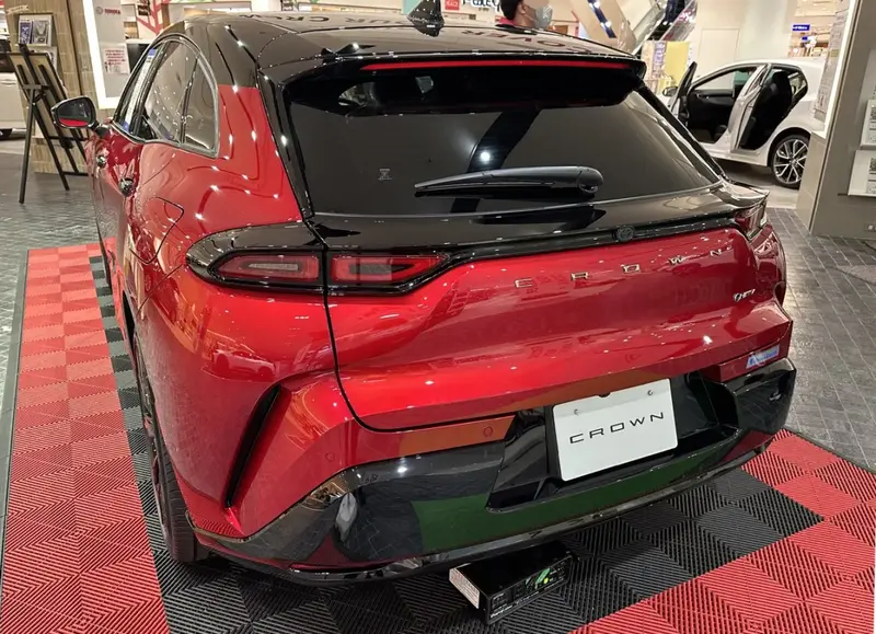 Toyota Crown - 3