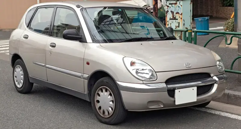 Toyota Duet - 3