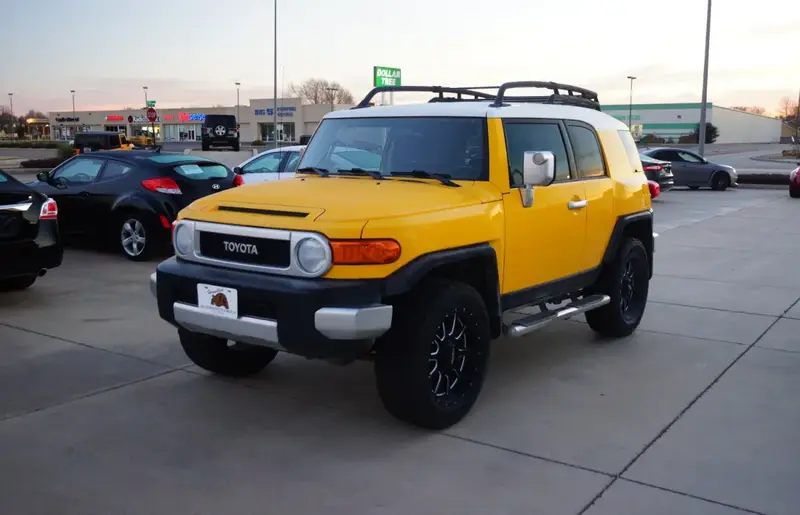Toyota FJ Cruiser - 5